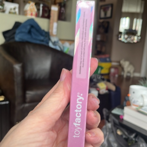 Toy Factory Dollpaint Brown Gel Eyeliner.  New Sealed! - Picture 2 of 3